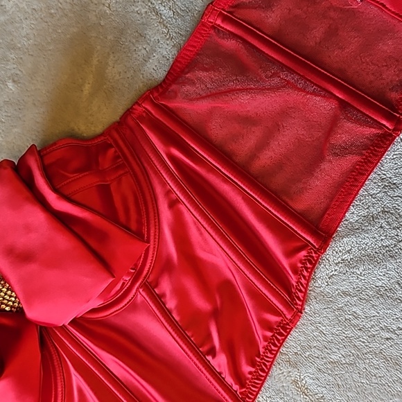 Victoria's Secret Red Lightly-lined Corset Top. - Picture 7 of 12